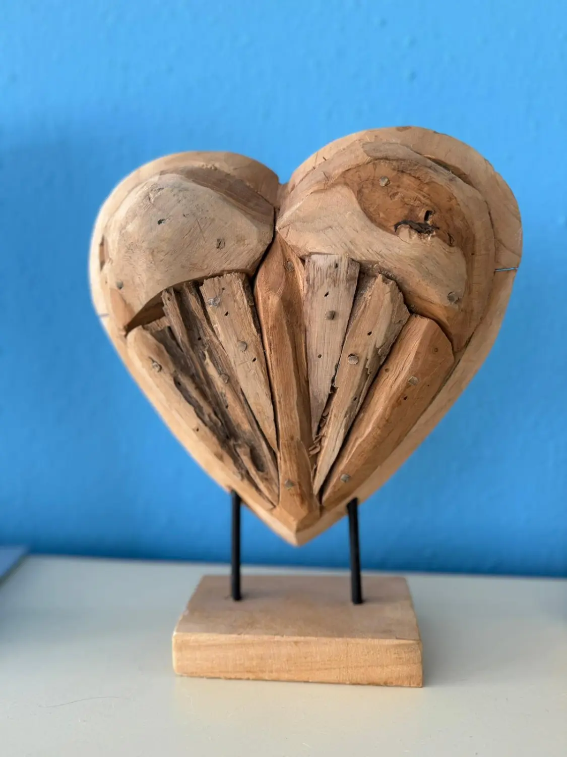 Ergotherapie Obstallee, Herzdekoration aus Holz